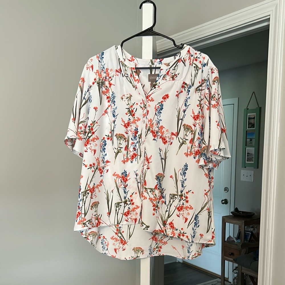 Chico's White Cream Flutter Sleeve Floral Blouse